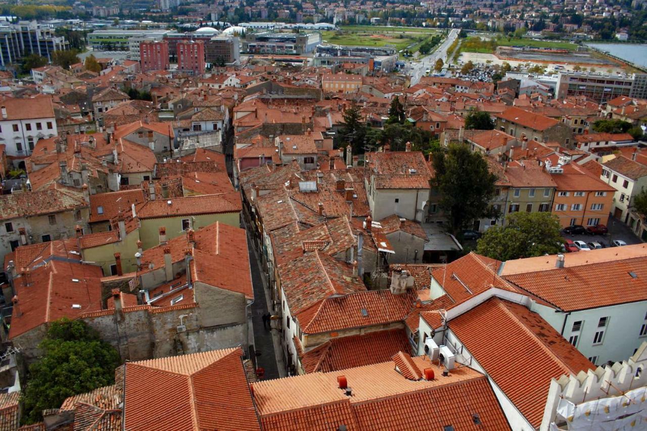 Hôtel Old Court Palace Koper Extérieur photo